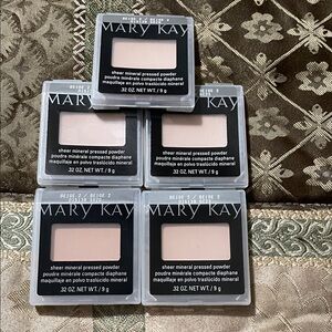 Mary Kay Sheer Mineral Pressed Powder - Beige 2